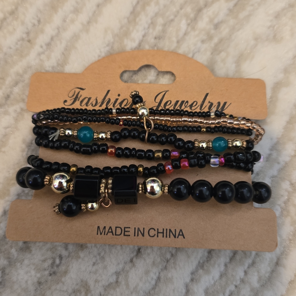 Source Unknown Black and Gold Beaded Bracelet Set